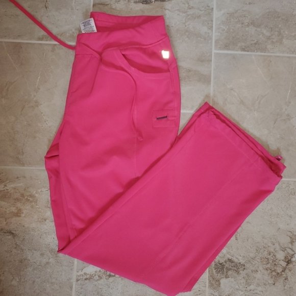 Infinity Antimicrobial Scrub Set - Picture 2 of 2